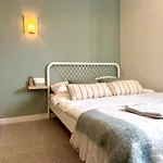 Summer 1-bedroom With View Apartment *